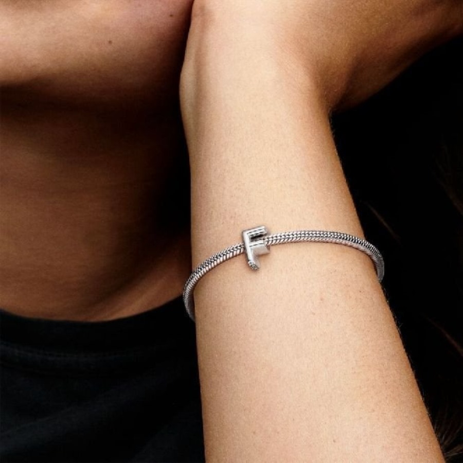 Bokstav F Alfabet Sjarmerer Pandora