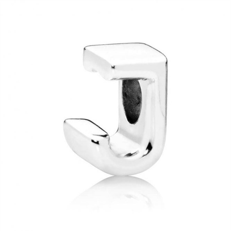 Bokstaven J Sjarmerer Pandora