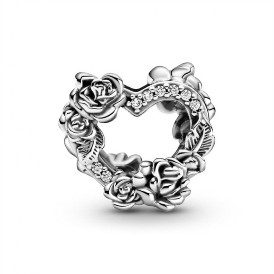 åpent Hjerte Og Roseblomster Sjarmerer Pandora