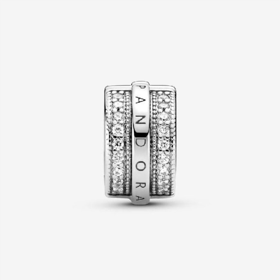 Glitrende Banelinjer Og Logoklips Sjarmerer Pandora